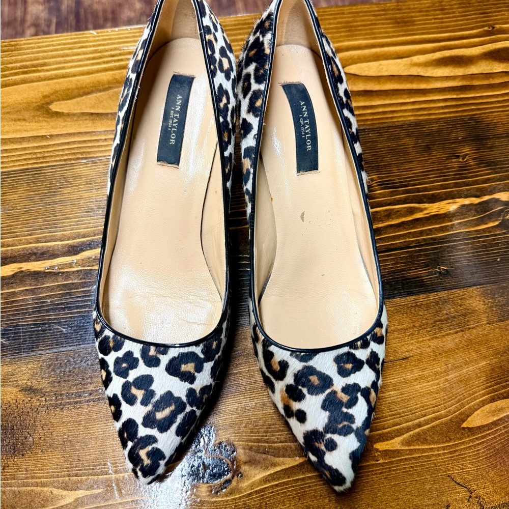 Ann Taylor Leopard Print Heels - Picture 2 of 3